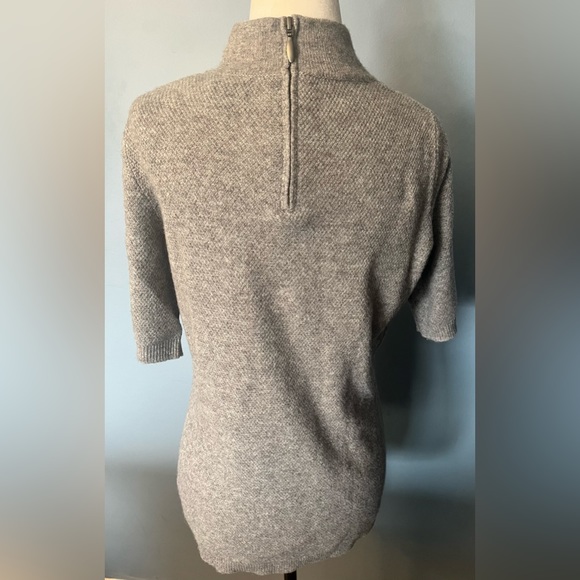 Adrienne Vittadini Cashmere Gray Sweater In Gray w/ Zippered Back! - Picture 6 of 6